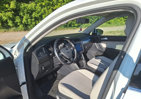 Volkswagen Tiguan cena 85000 przebieg: 111500, rok produkcji 2017 z Białystok małe 92